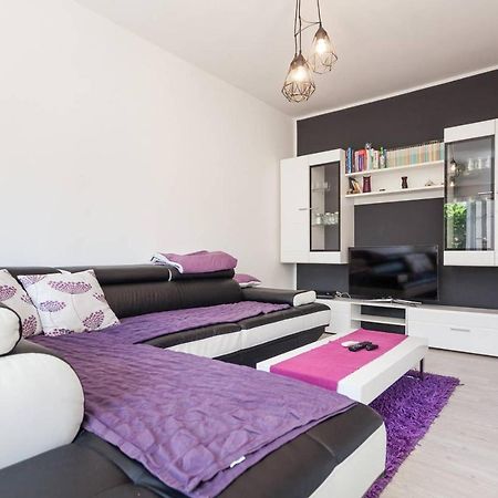 Apartman Mark Apartment Pula Exterior photo